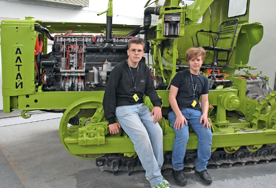 В заводском музее трудовой славы