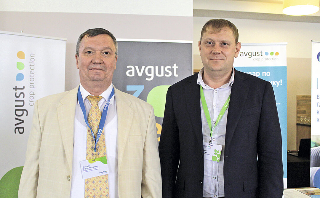 С. В. Бочкарев и руководитель региональной группы «Августа» в Астрахани А. В. Абакумов 